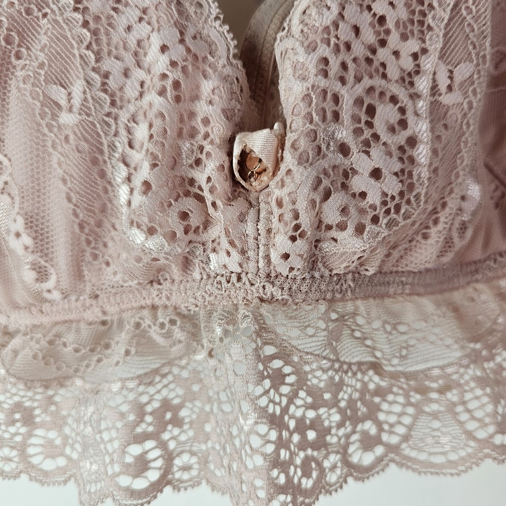 Smart and Sexy Bralette M Pink Sheer Lace Feminine Romantic Cross Back - Picture 4 of 6